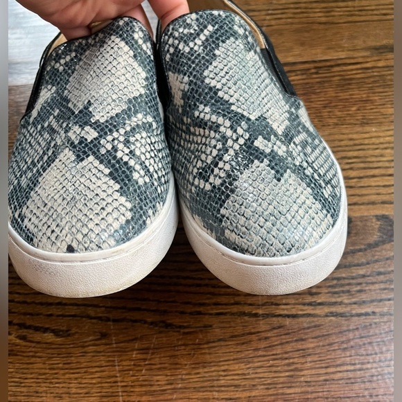 Vionic Women's Loafers Shoes Size 10 Suede Black Snake Print - Picture 12 of 12